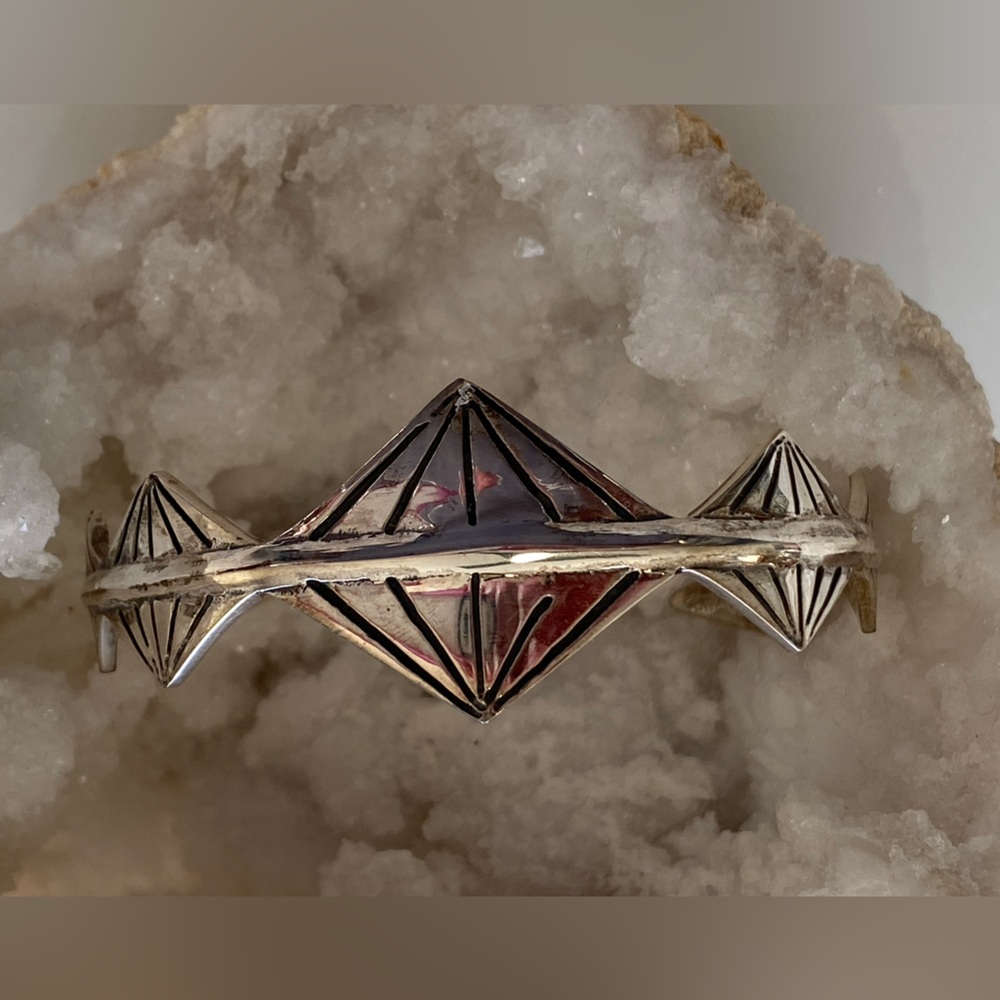 Bahgsu Jewels Sterling Cuff